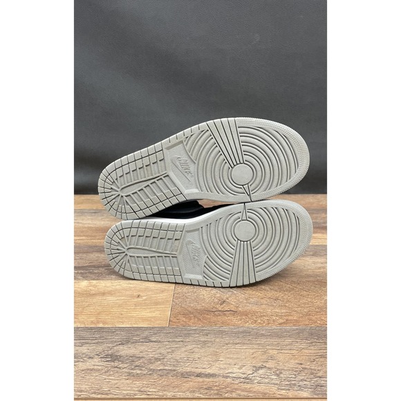 Nike Air Jordan 1 Mid Shadow Black Grey White BQ6472-007 Women's Size 8 - Picture 4 of 5